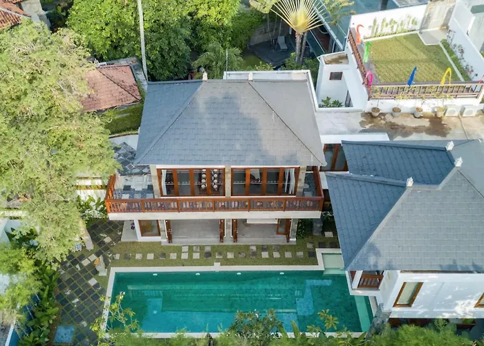 Khaleesi Villa