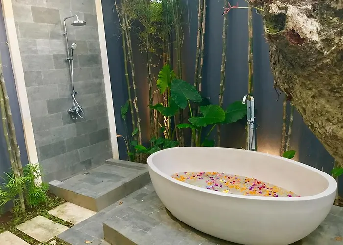 Khaleesi Villa