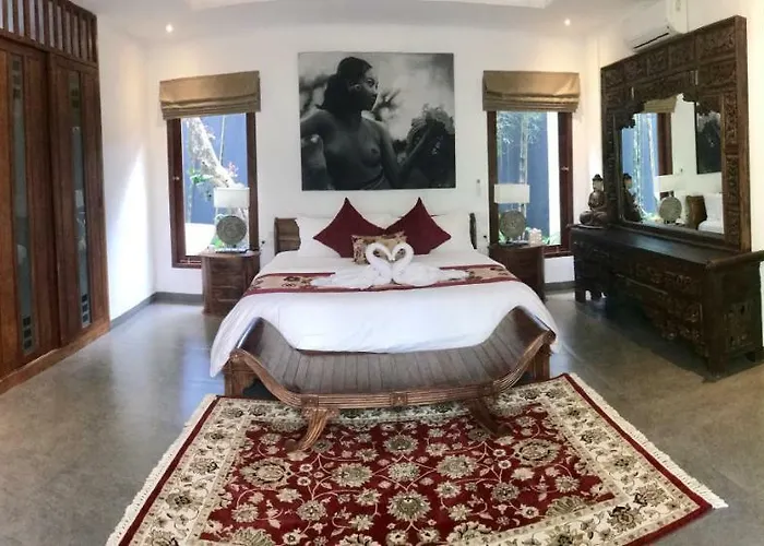 Khaleesi Villa